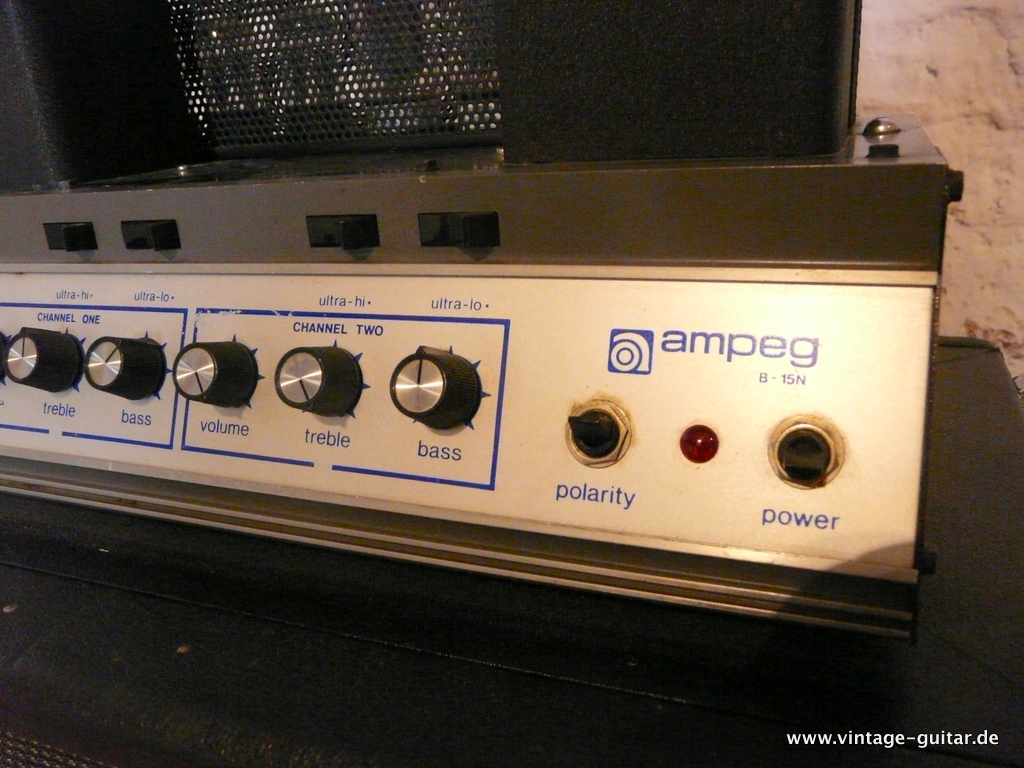 Ampeg-B-15N-Fliptop-Basscombo-1970-003.JPG
