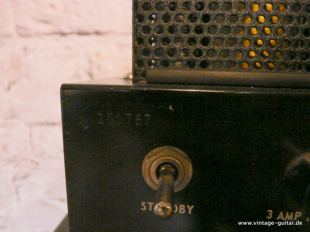 Ampeg-B-15N-Fliptop-Basscombo-1970-005.JPG