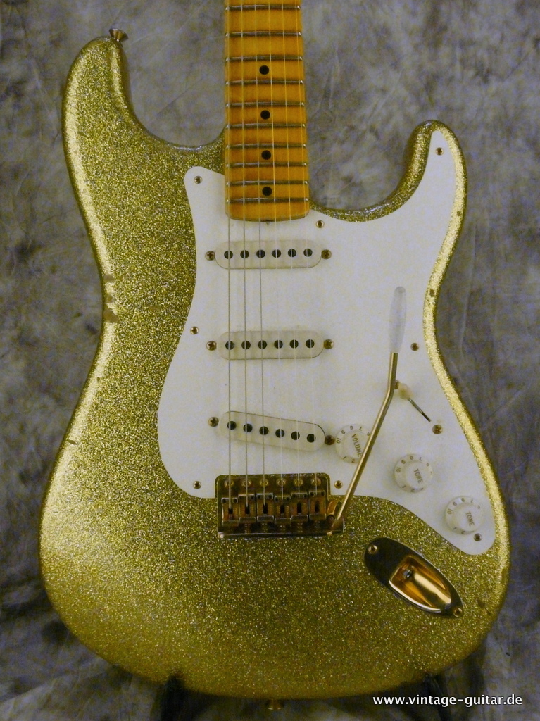 Fender-Stratocaster-1956-Relic-Custom-Shop-gold-sparkle-002.JPG