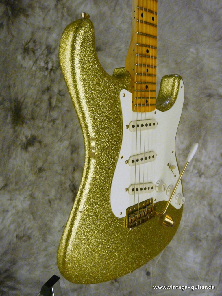 Fender-Stratocaster-1956-Relic-Custom-Shop-gold-sparkle-005.JPG