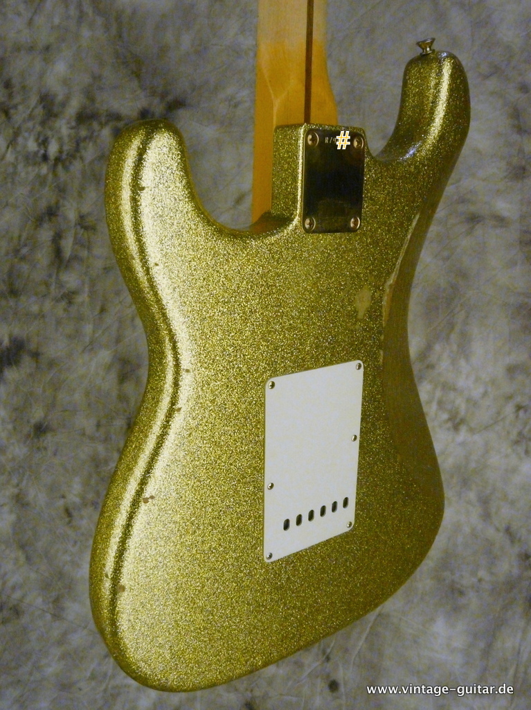 Fender-Stratocaster-1956-Relic-Custom-Shop-gold-sparkle-008.JPG