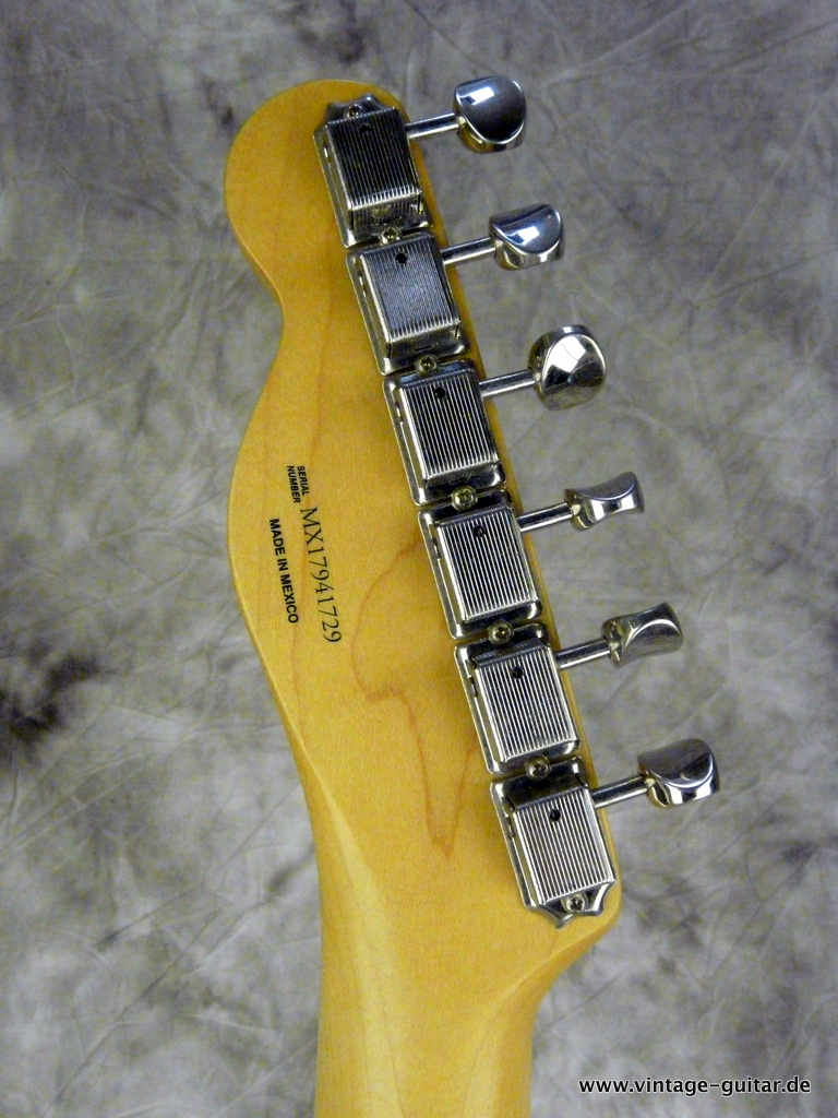Fender-Telecaster-Brad-Paisley-silver-sparkle-road-worn-005.JPG