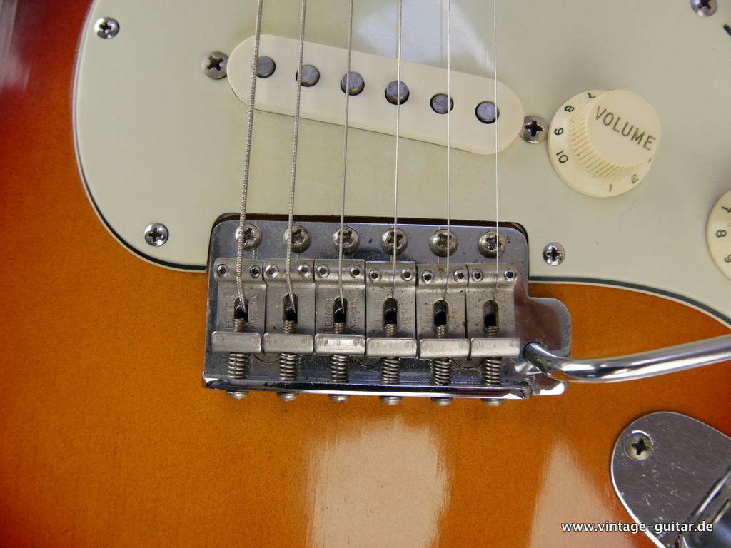 Fender-Stratocaster-1962-sunburst-slabboard-014.JPG