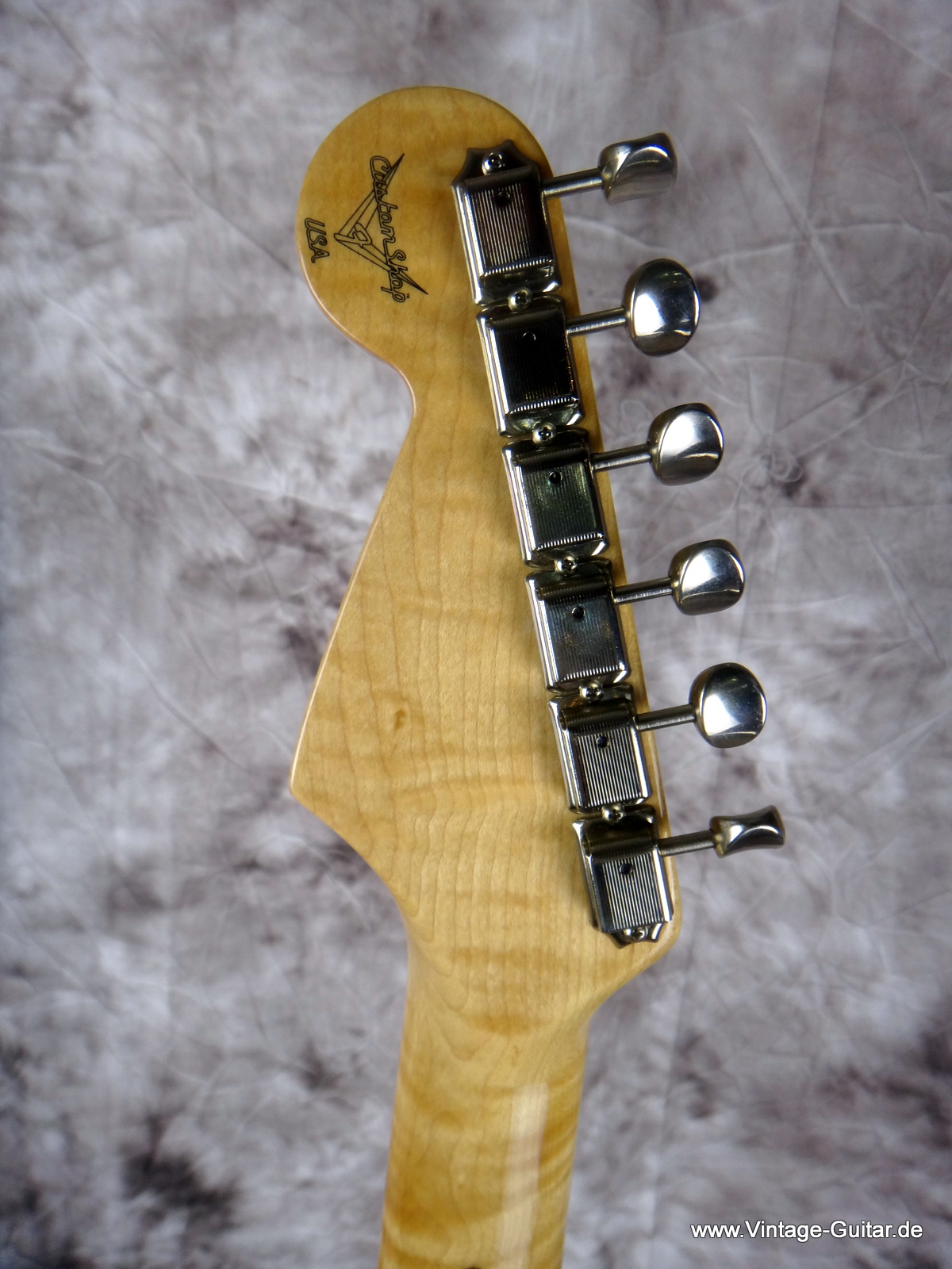Fender-Stratocaster_1954-Reissue-Custom-Shop-Mary-Kaye-blonde-006.JPG