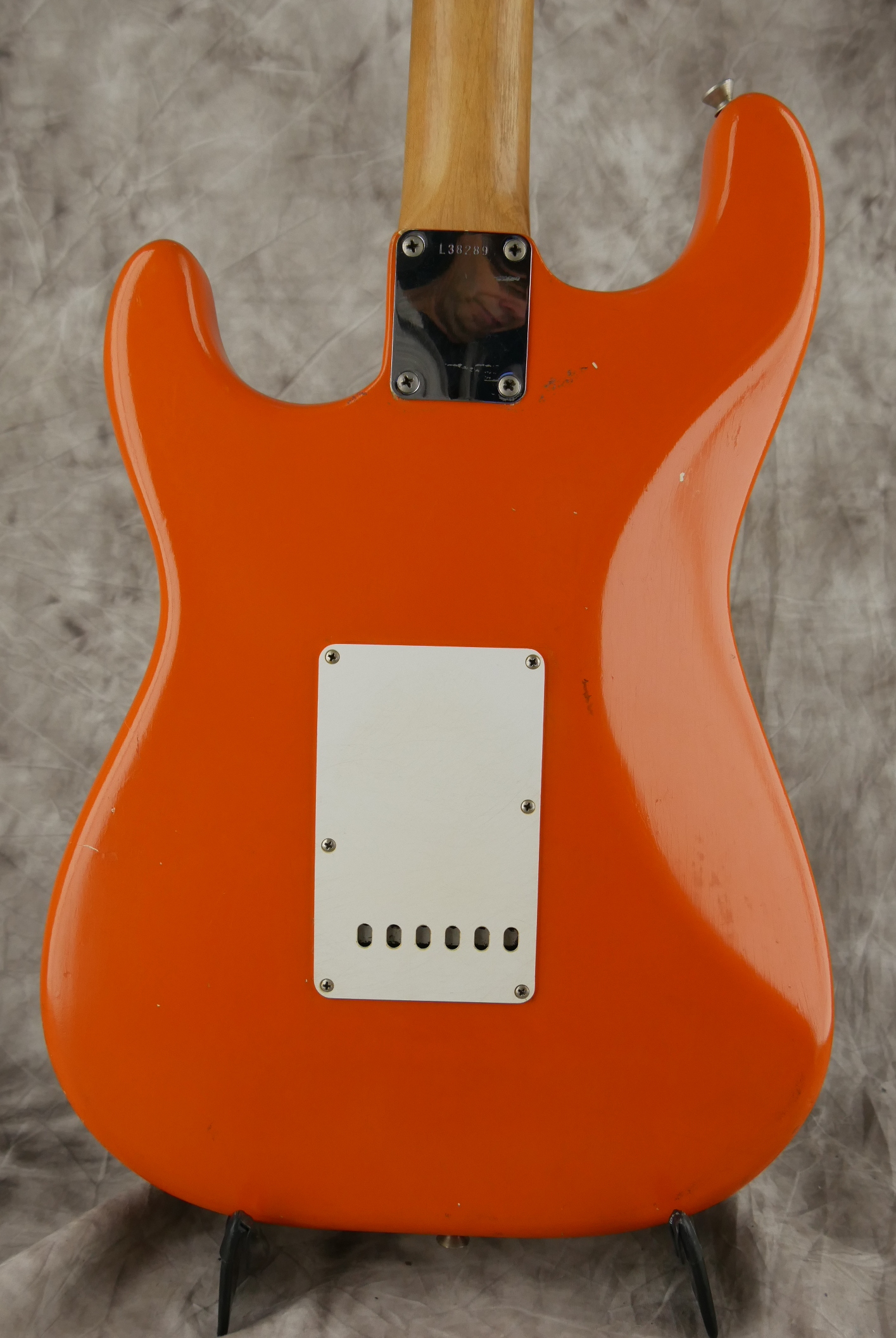 Fender-Stratocaster-1964-orange-refinish-004.JPG