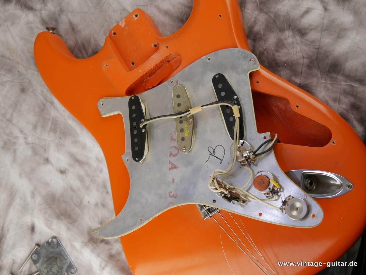 Fender-Stratocaster-1964-orange-refinish-022.JPG
