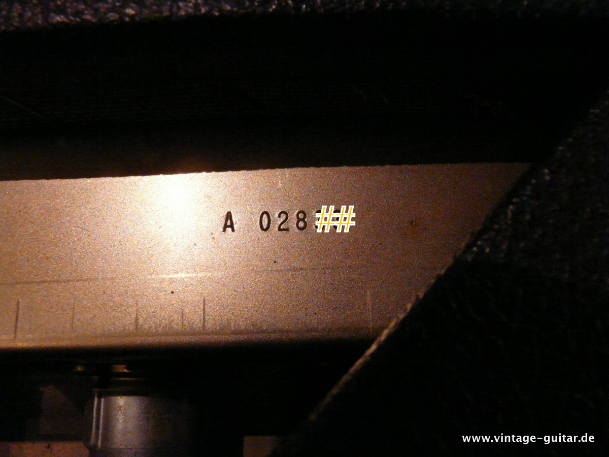 Fender-Showman-Amp-with-cabinet-1965-blackface-008.JPG