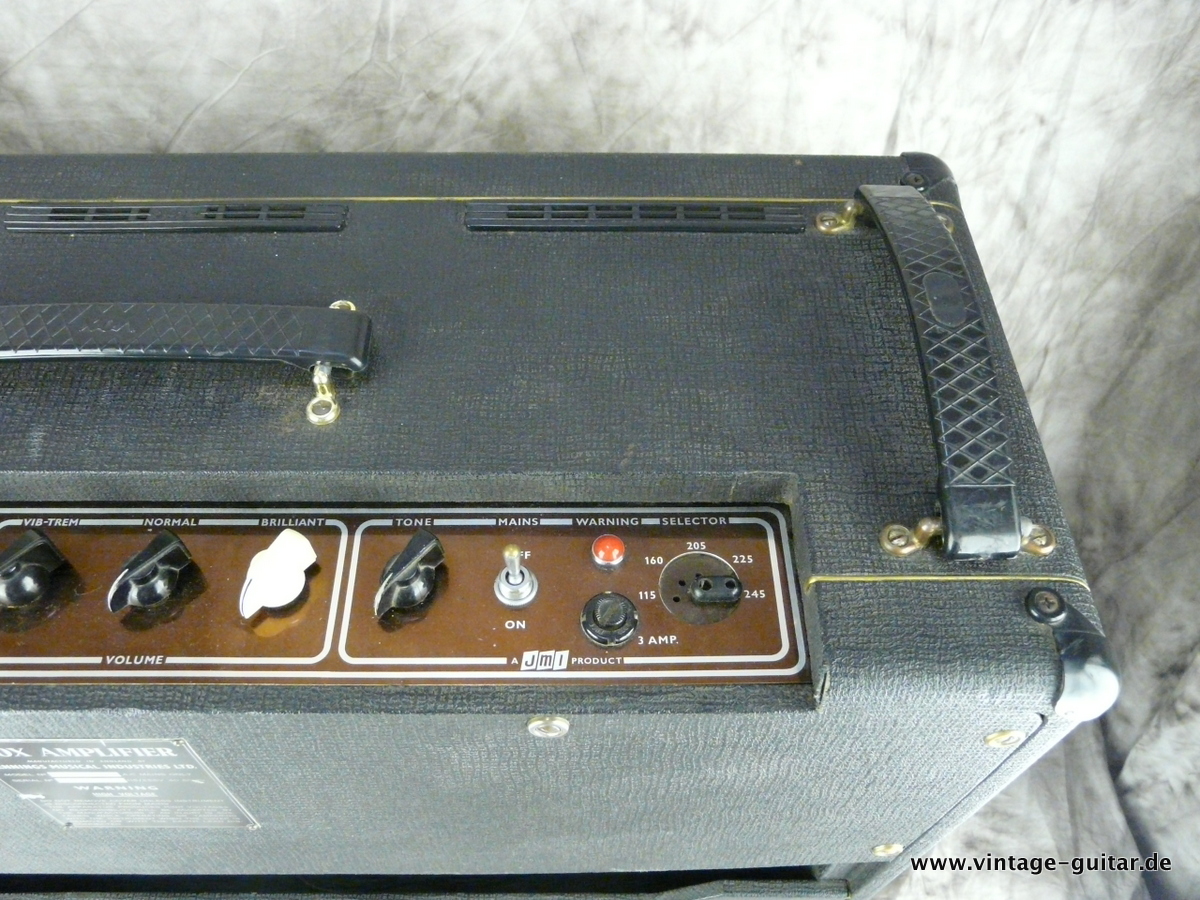 Vox-AC-30-Bass-1964-005.JPG