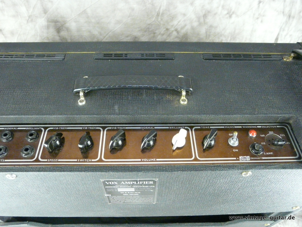 Vox-AC-30-Bass-1964-007.JPG