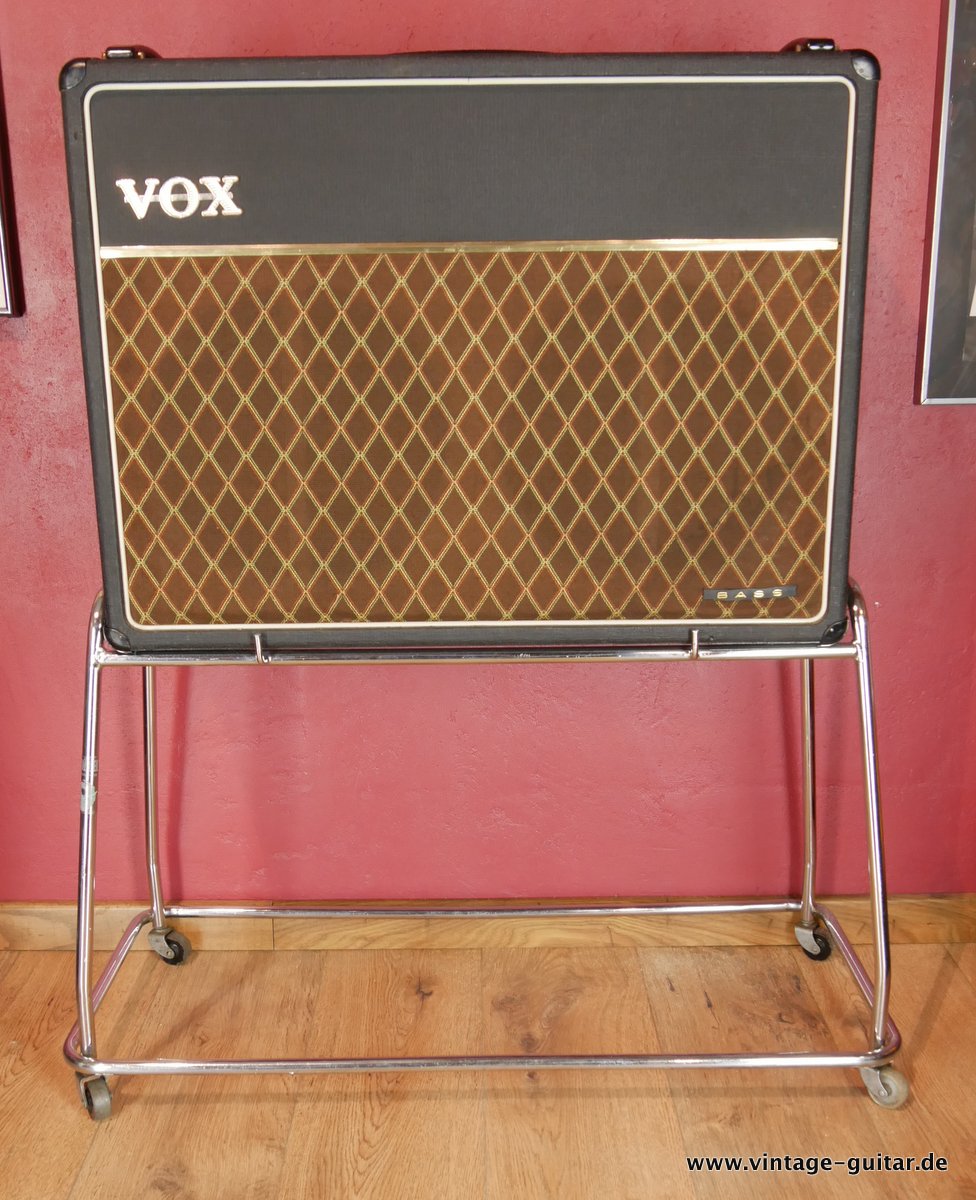 Vox-AC-30-Bass-1964-011.JPG