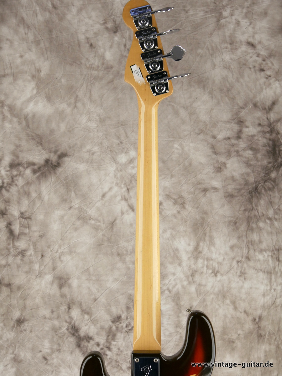 Fender_Precision-Bass-sunburst_1980-008.JPG