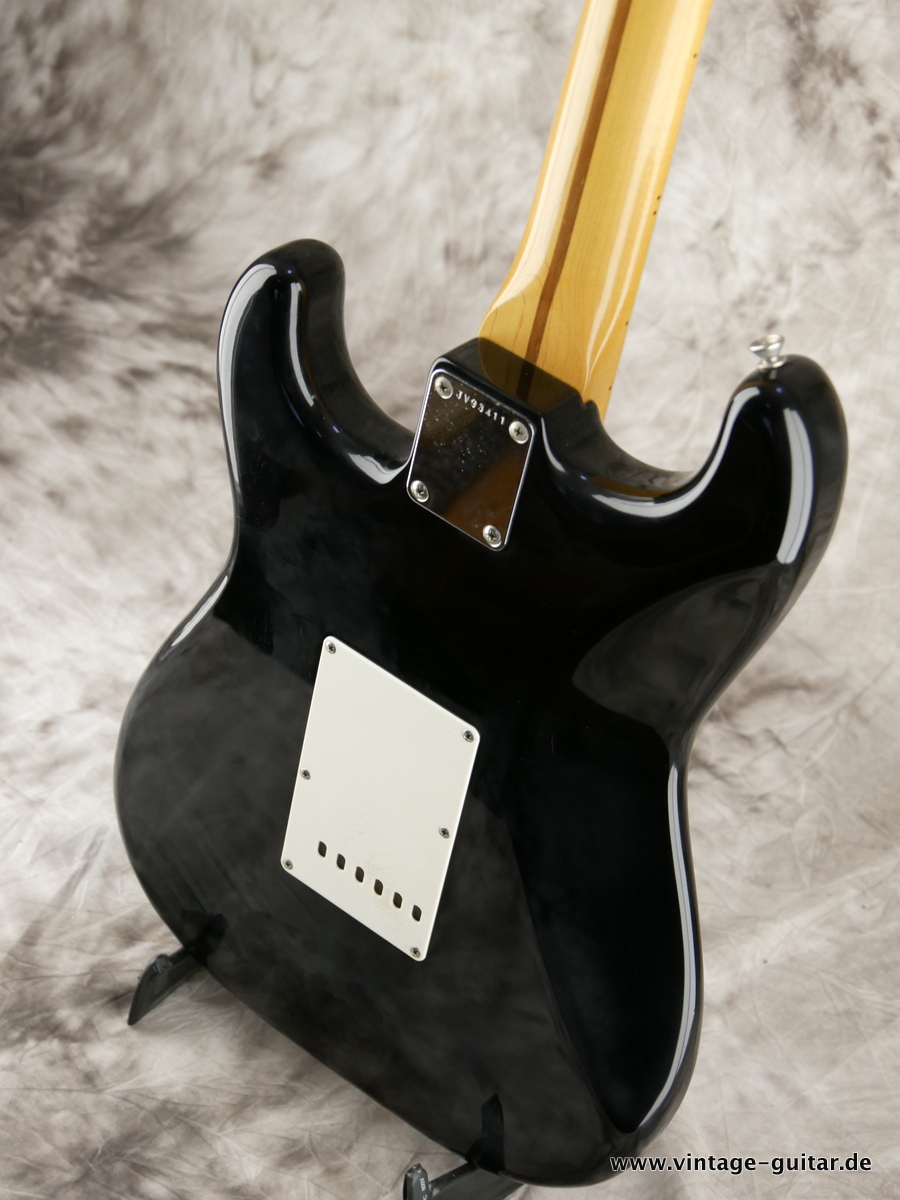 Squier-Fender-Stratocaster-JV-Series-1984-black-010.JPG