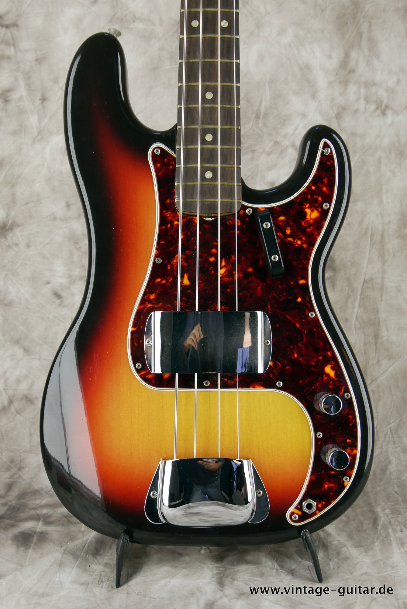 Fender-Precision-Bass-1965-sunburst-mint-condition-002.JPG