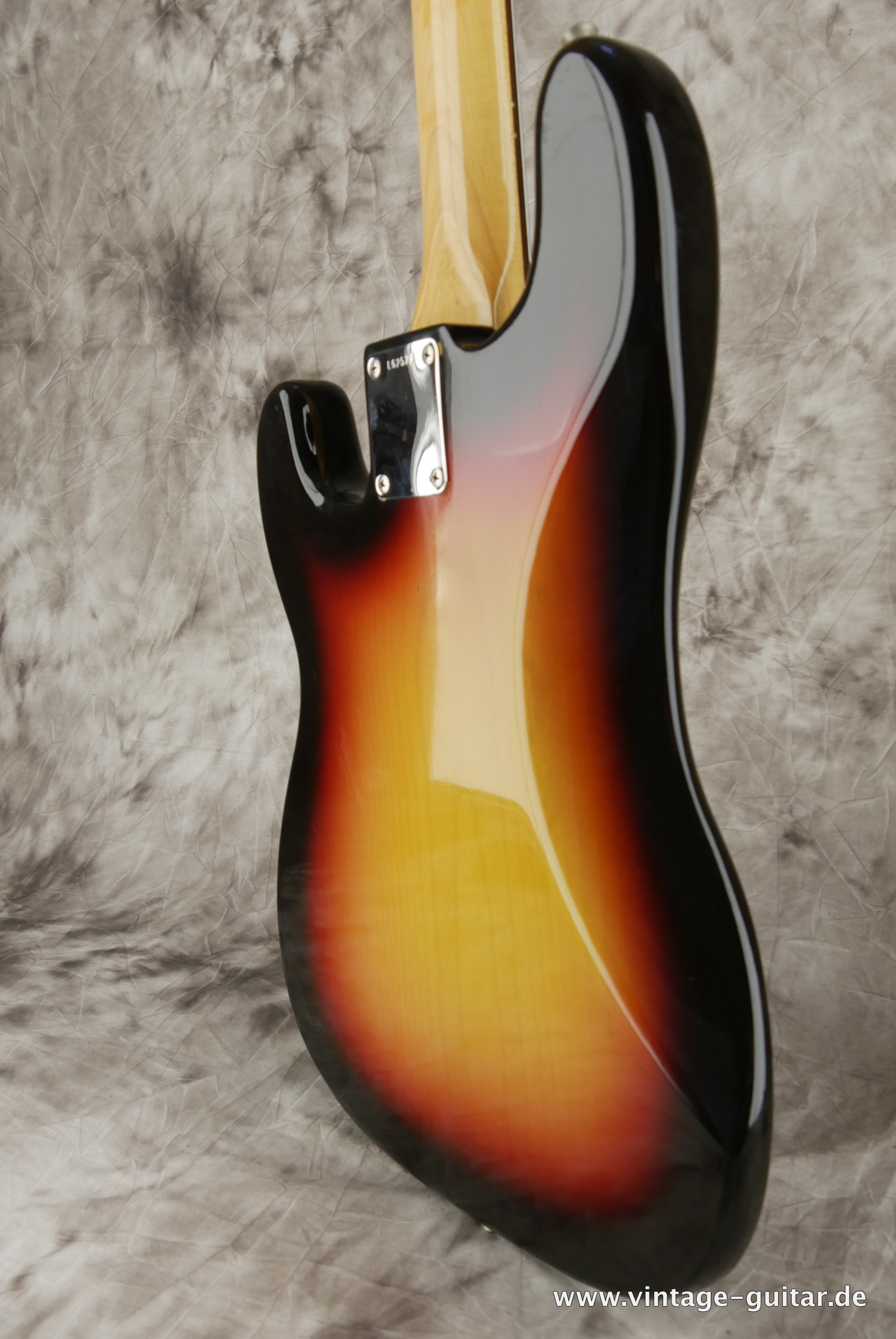 Fender-Precision-Bass-1965-sunburst-mint-condition-008.JPG