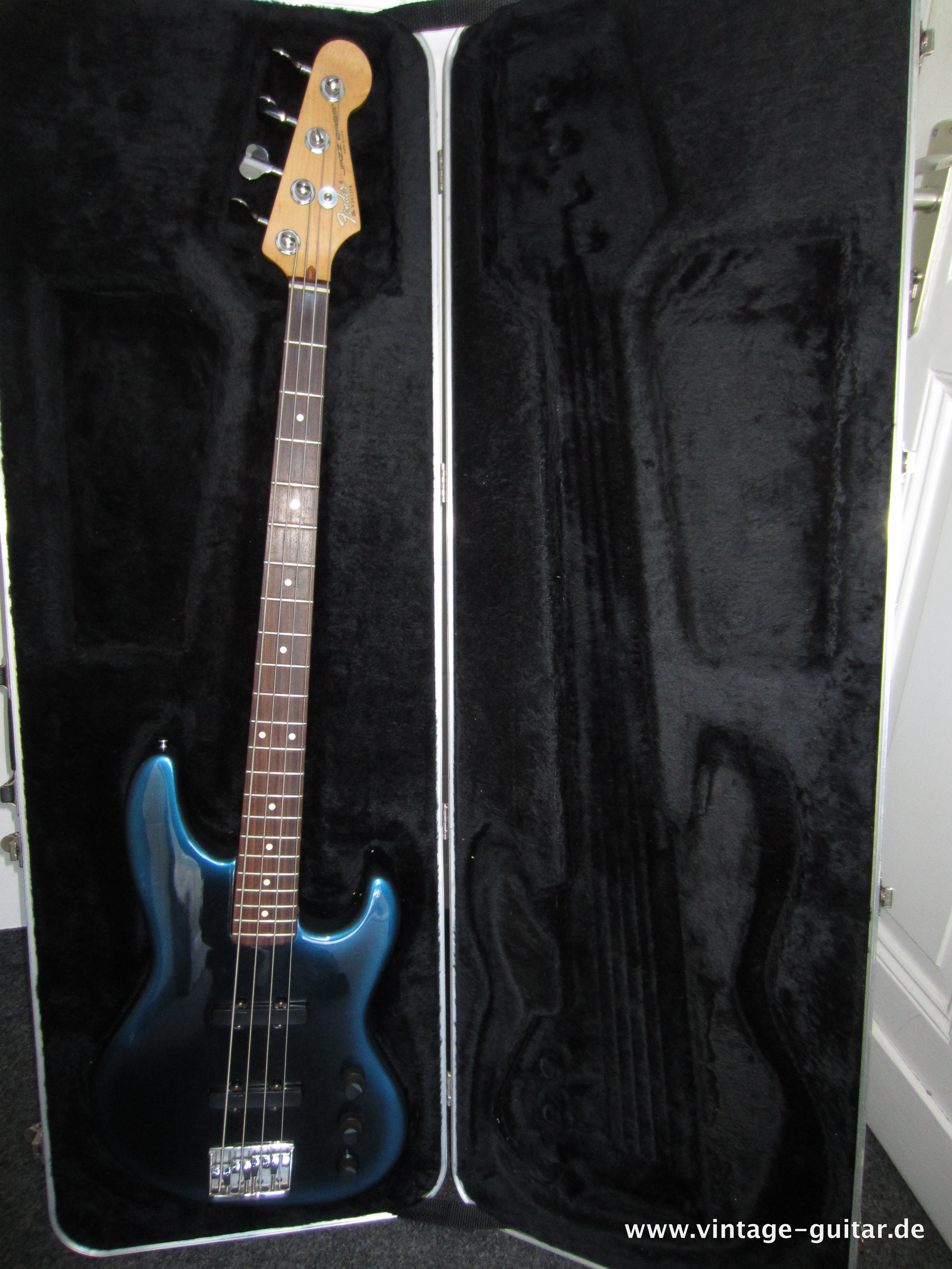 Fender-Jazz-Bass-Special-1990-blue-burst-002.jpg