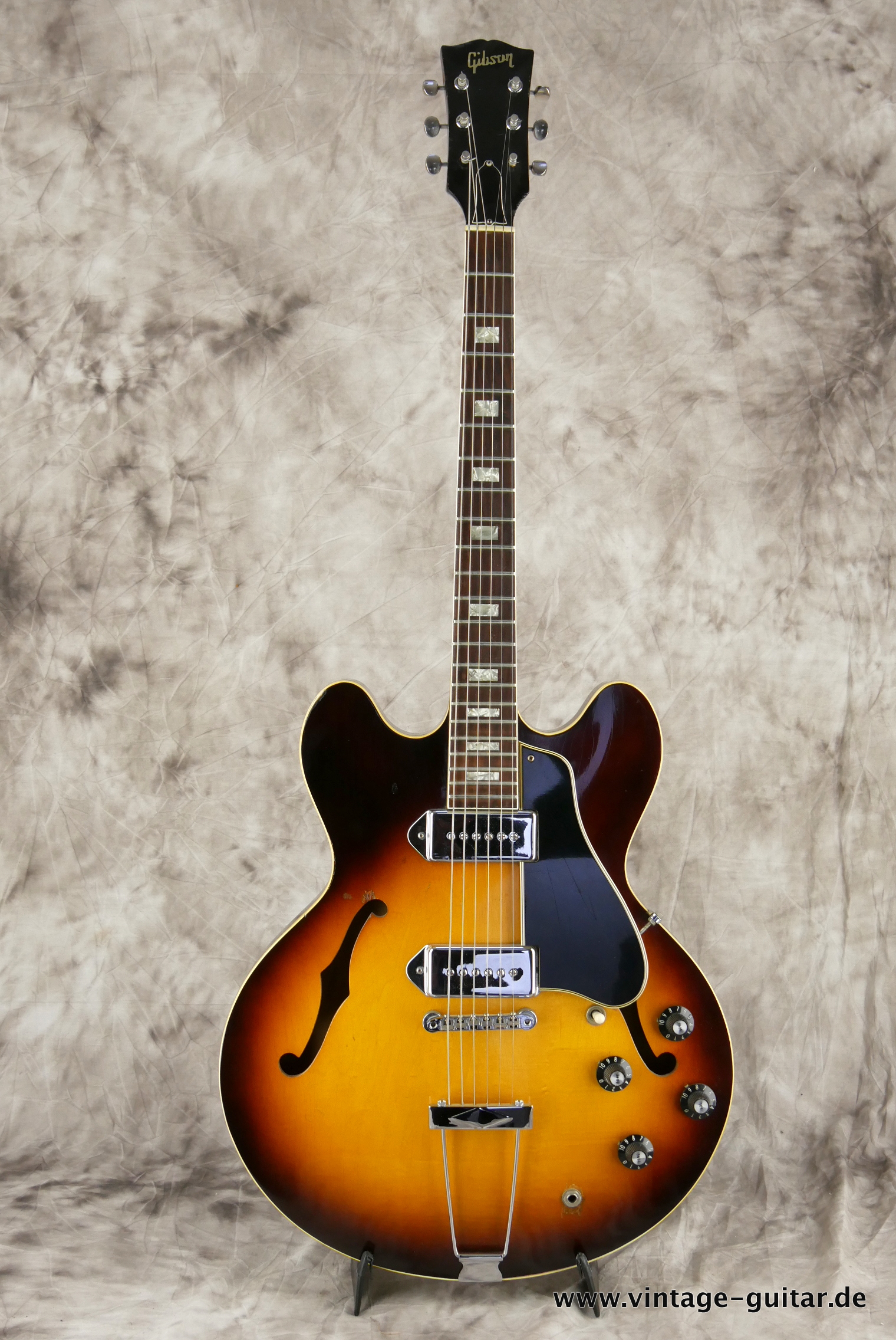 Gibson-ES-330-1967-sunburst-001.JPG