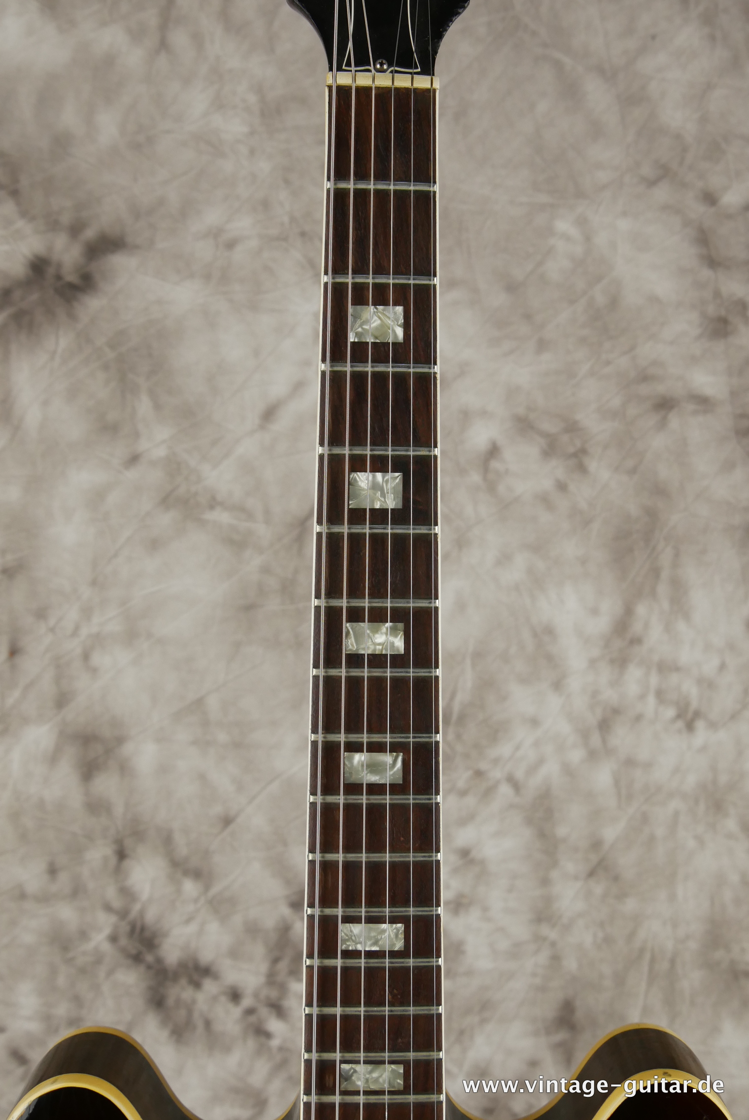 Gibson-ES-330-1967-sunburst-011.JPG