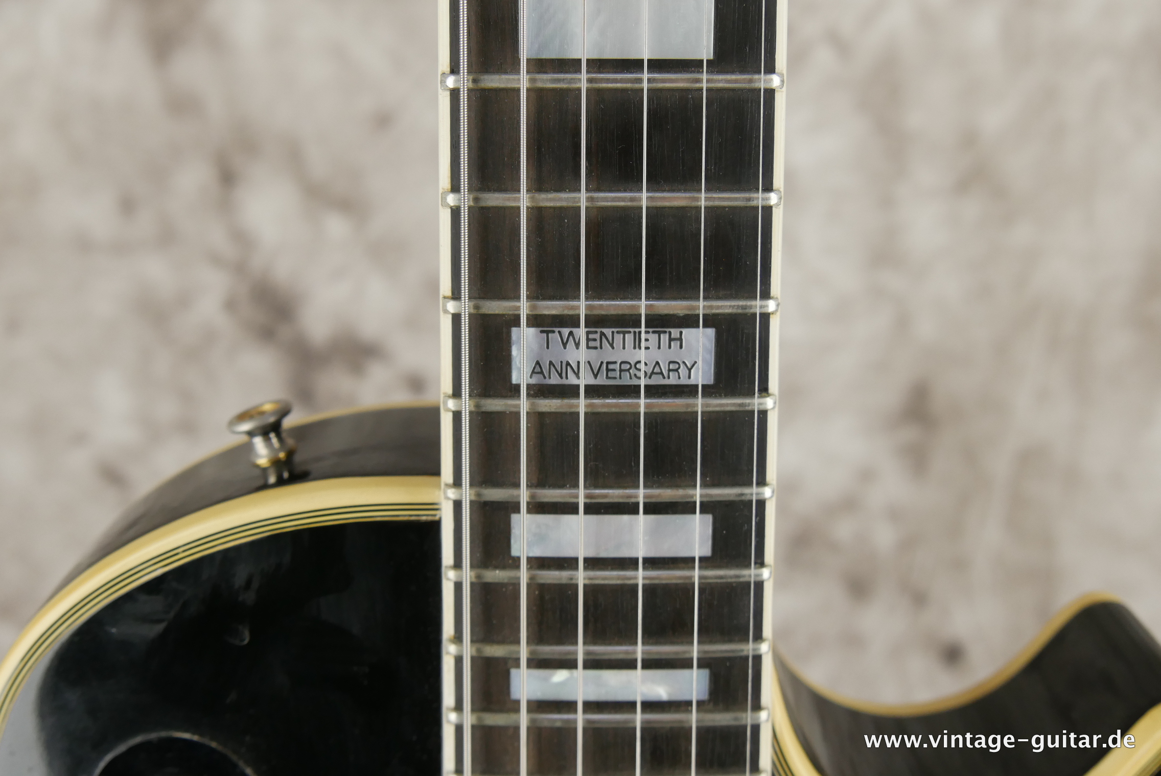 Gibson-Les-Paul-Custom-1974-black-011.JPG