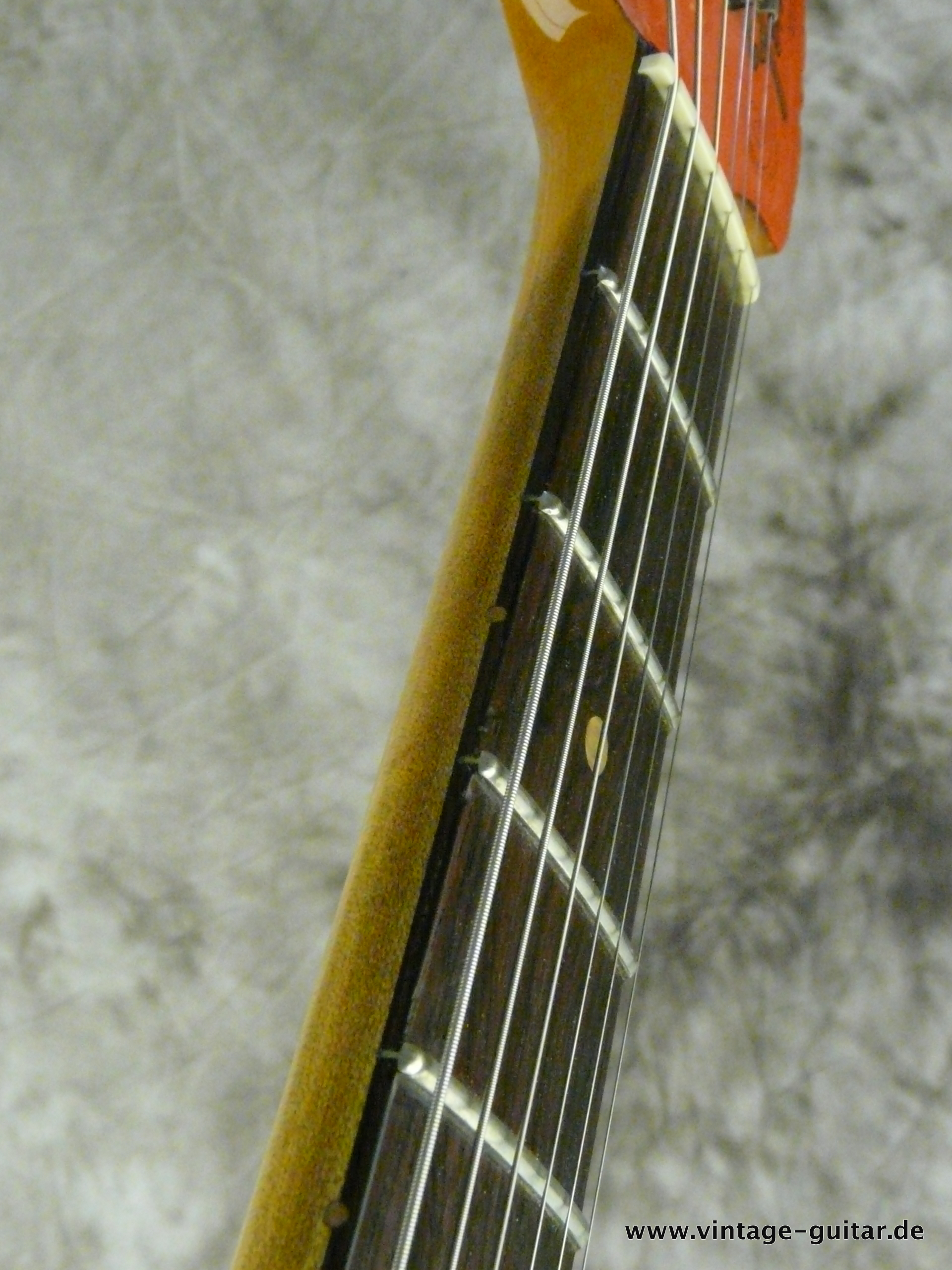 Fender-Jazzmaster-1964-refinished-fiesta-red-008.JPG