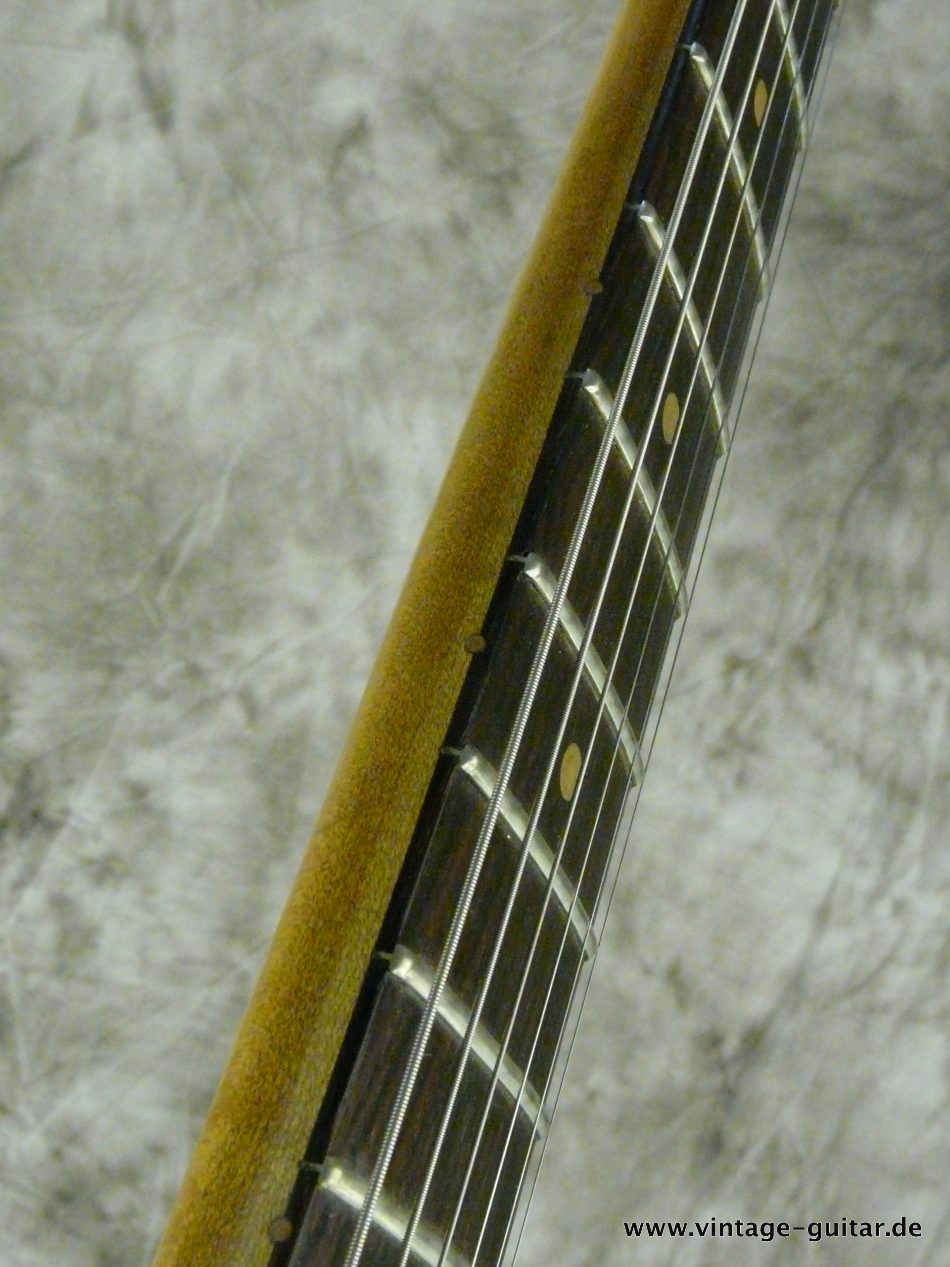 Fender-Jazzmaster-1964-refinished-fiesta-red-009.JPG