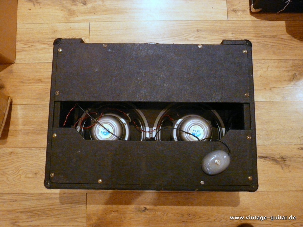 Vox-AC-30-1966-silver-bulldogs-003.JPG