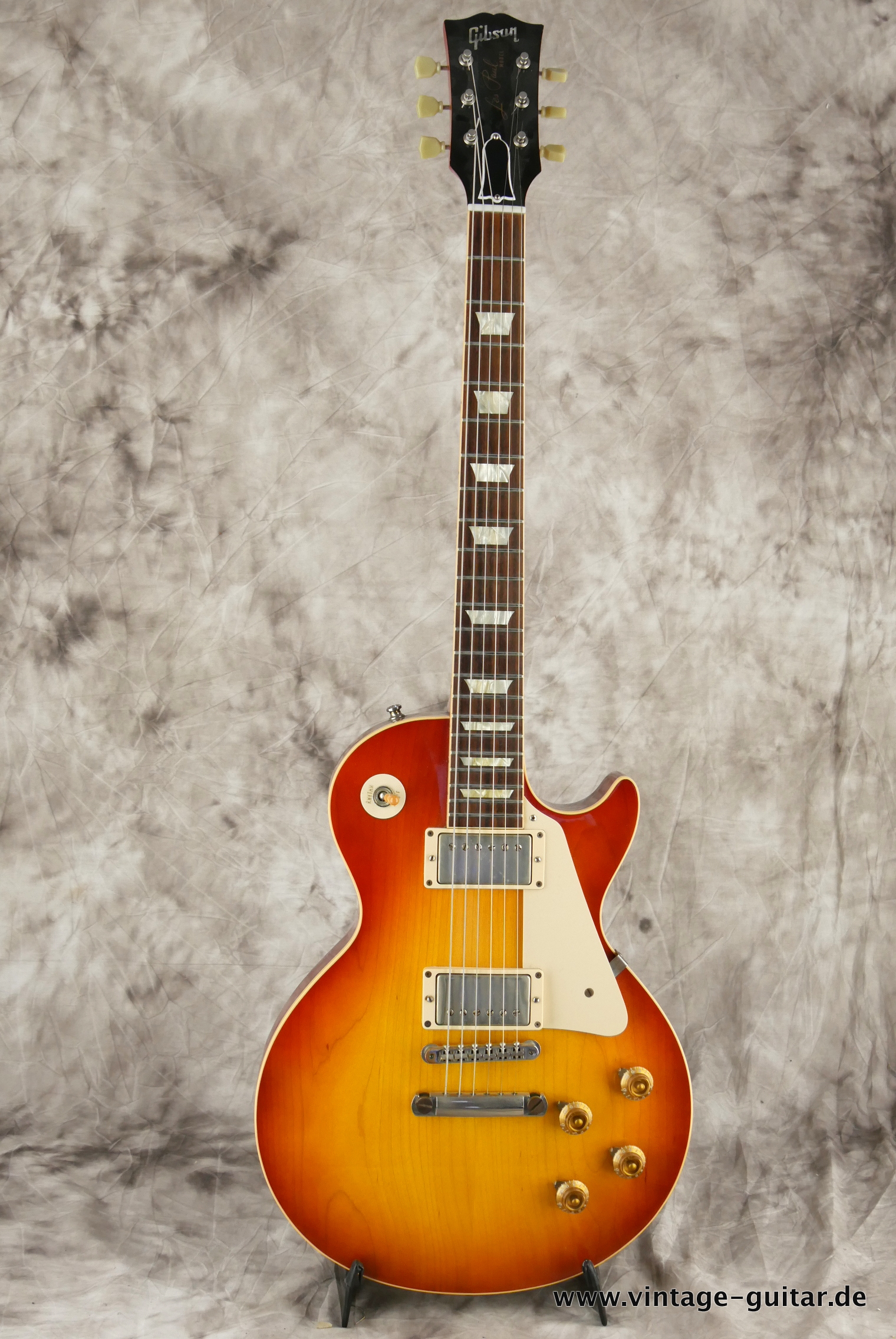 Gibson_Les-Paul-Standard-2012-R8-001.JPG