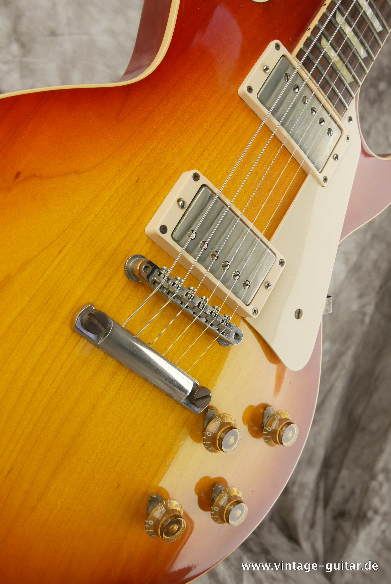 Gibson_Les-Paul-Standard-2012-R8-012.JPG