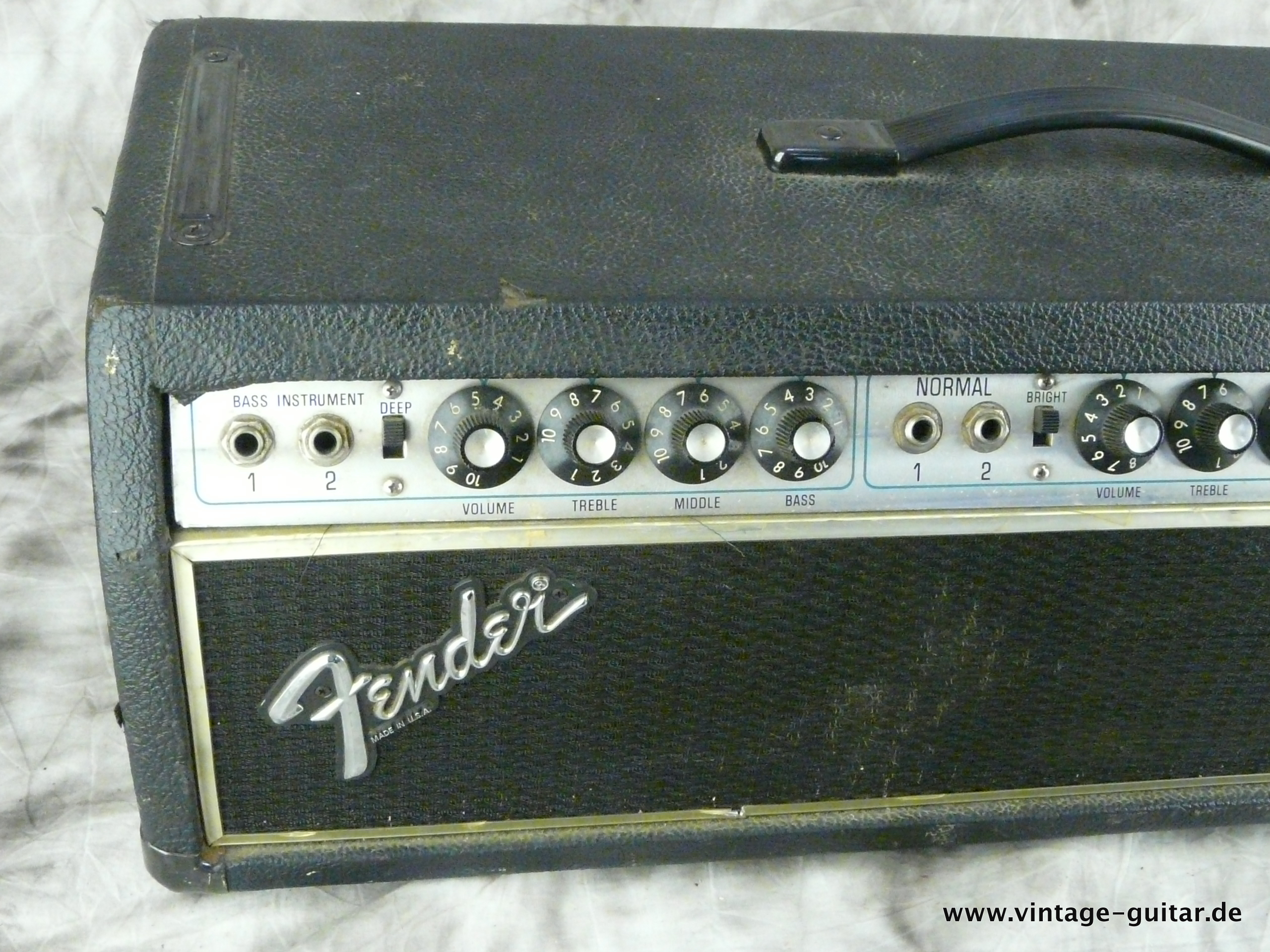 Fender_Bassman-135-1980-head-002.JPG