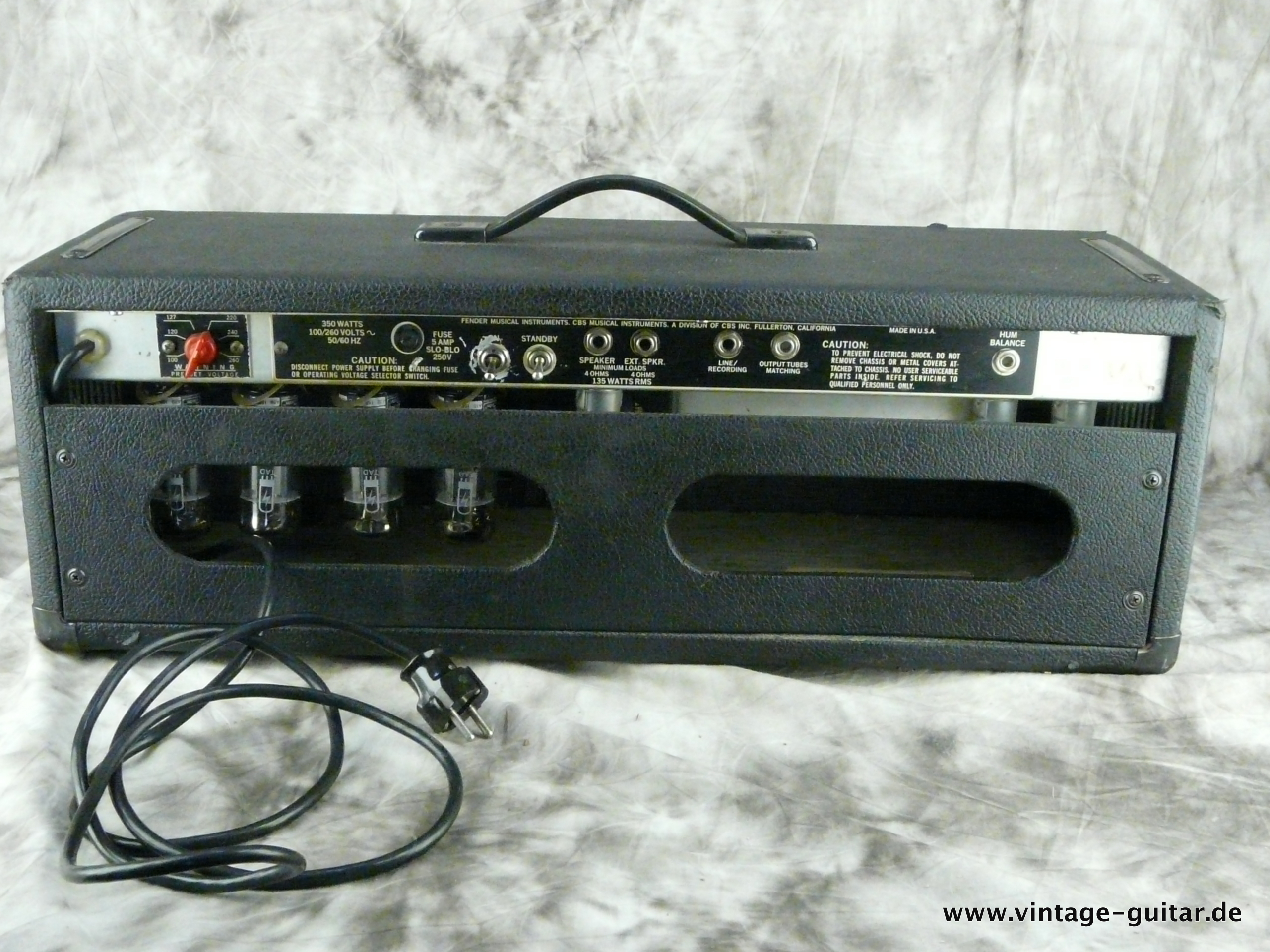 Fender_Bassman-135-1980-head-004.JPG