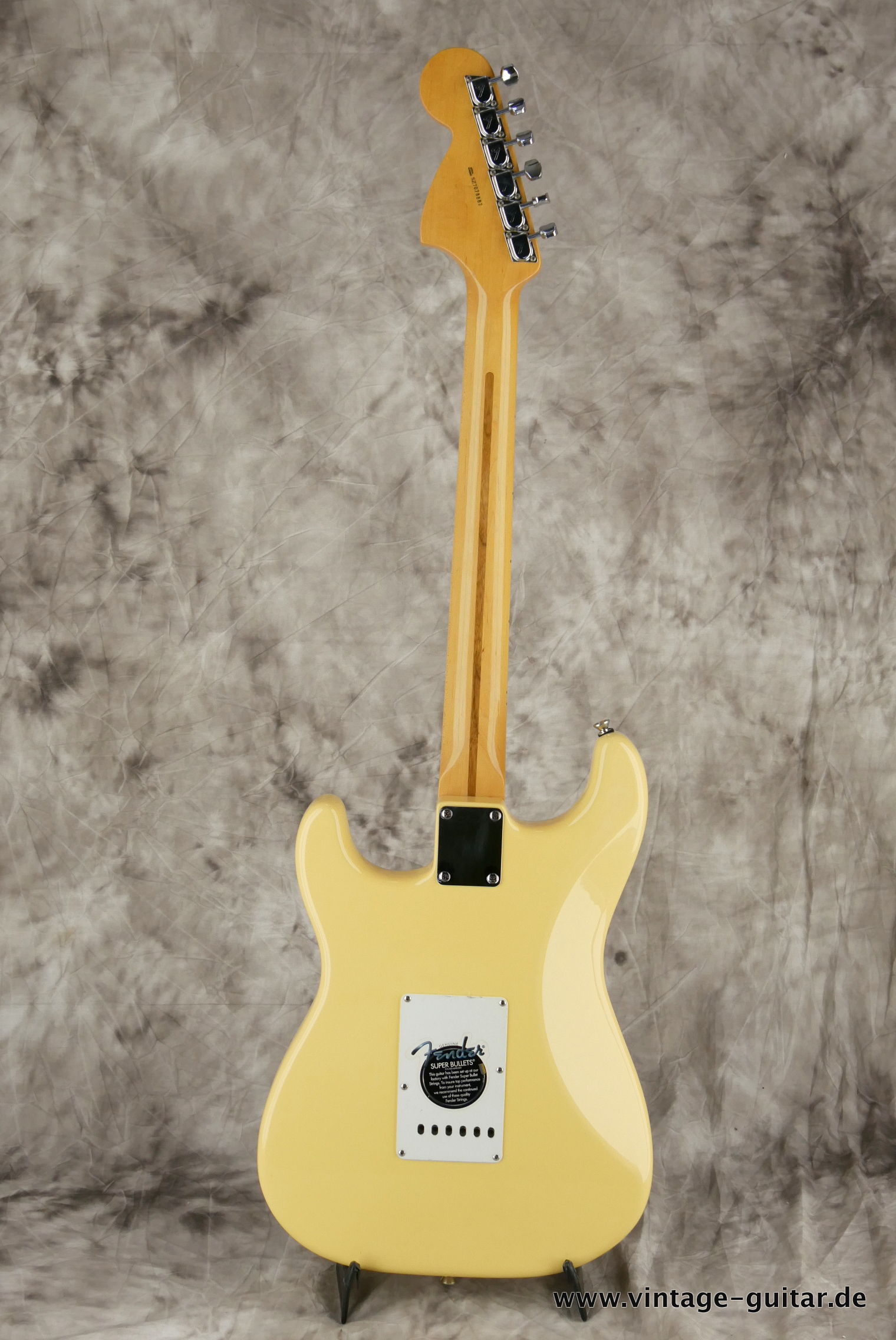 Fender-Stratocaster-Yngwie_malmsteen-2007-scalloped-004.JPG