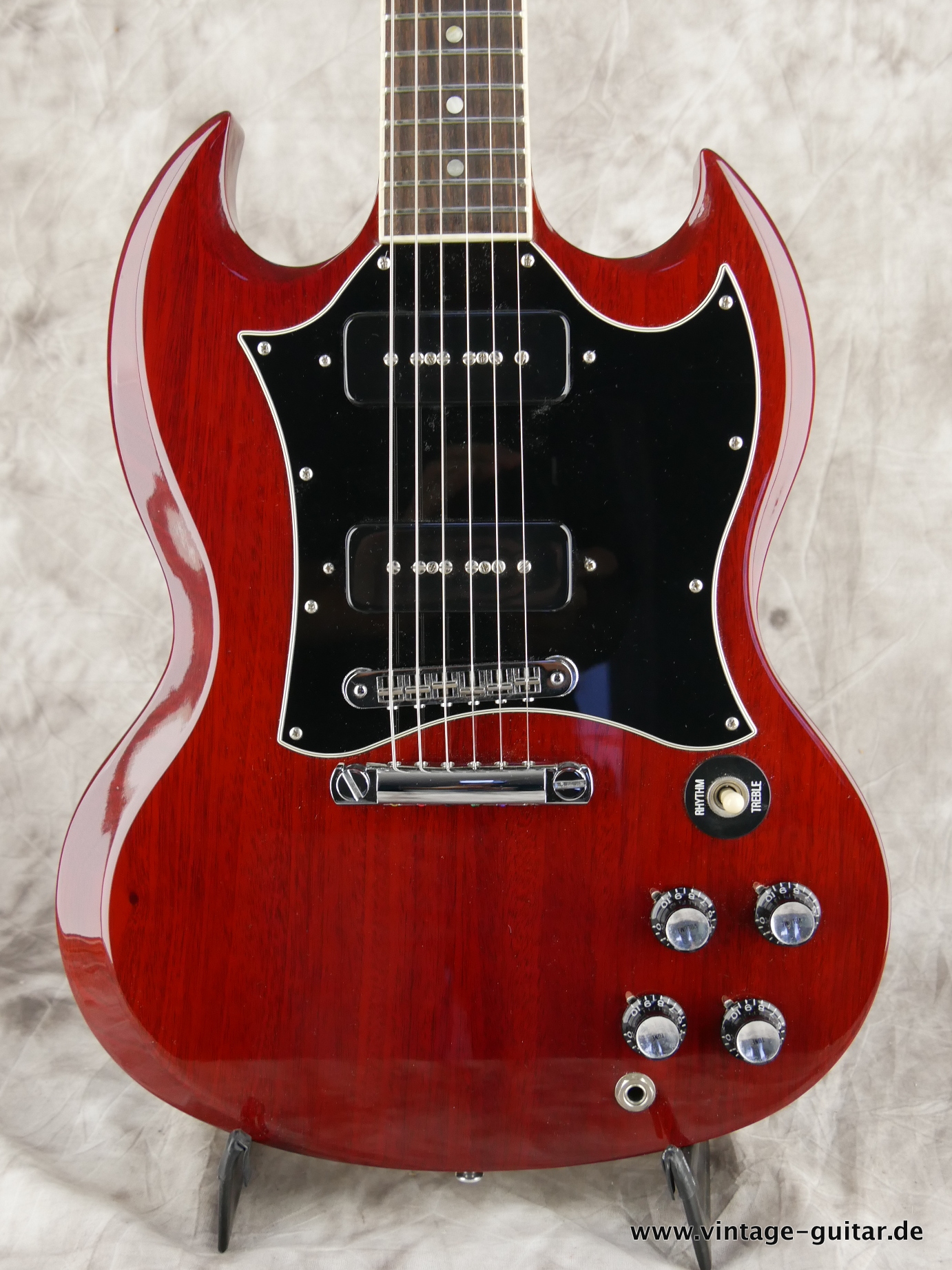 Gibson-SG-Standard-P-90-002.JPG
