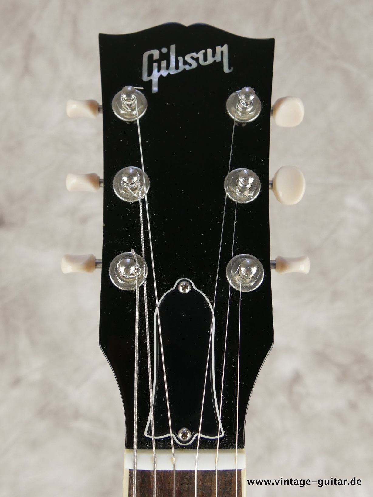 Gibson-SG-Standard-P-90-005.JPG