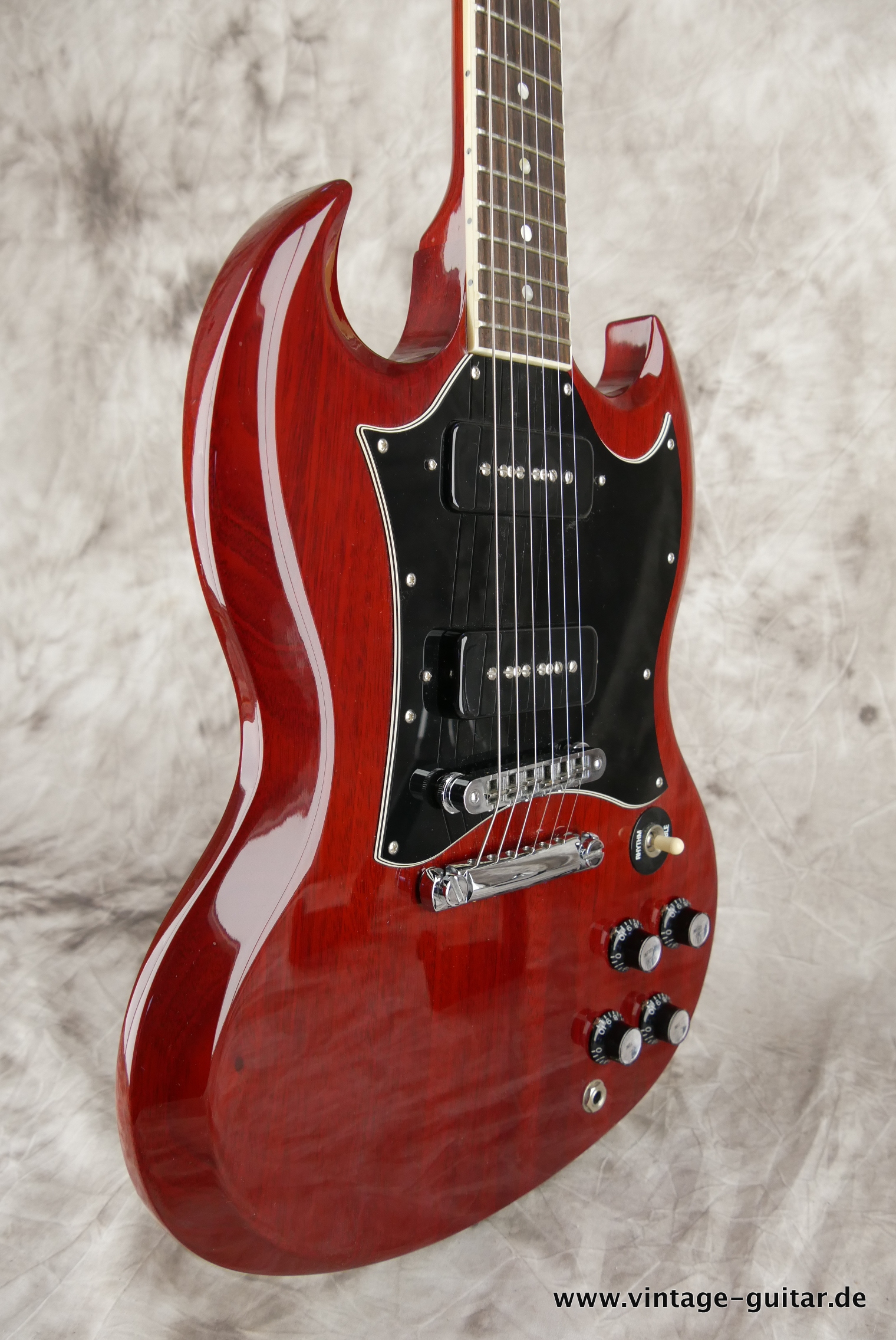 Gibson-SG-Standard-P-90-009.JPG