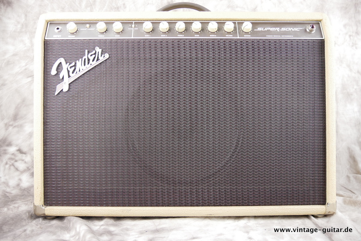 Fender_Supersonic_60_blonde_2012-001.JPG