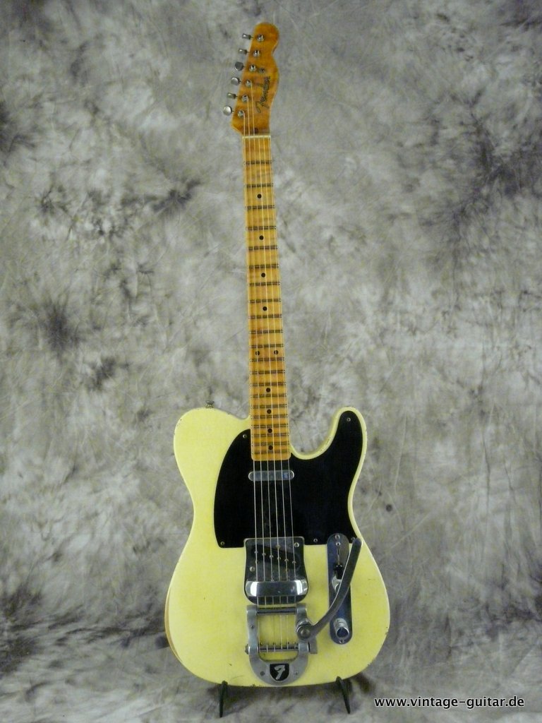 Fender-Telecaster-Bigsby-Master-Design-2005-001.JPG