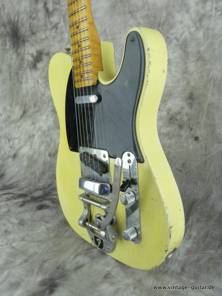 Fender-Telecaster-Bigsby-Master-Design-2005-006.JPG