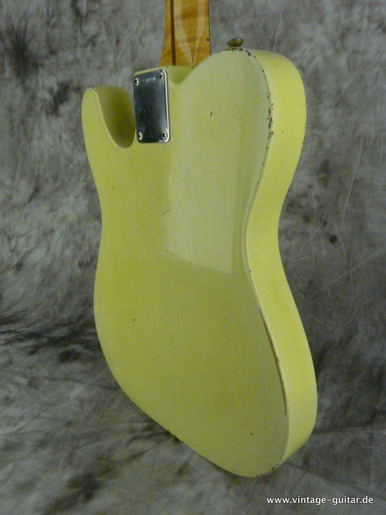 Fender-Telecaster-Bigsby-Master-Design-2005-008.JPG