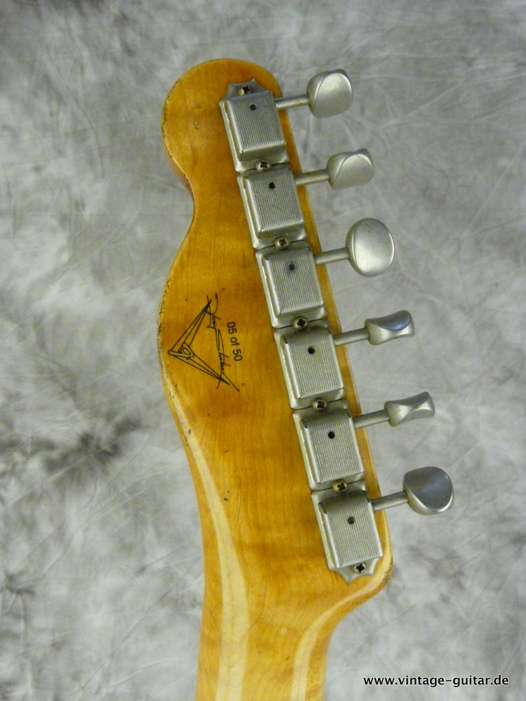 Fender-Telecaster-Bigsby-Master-Design-2005-010.JPG