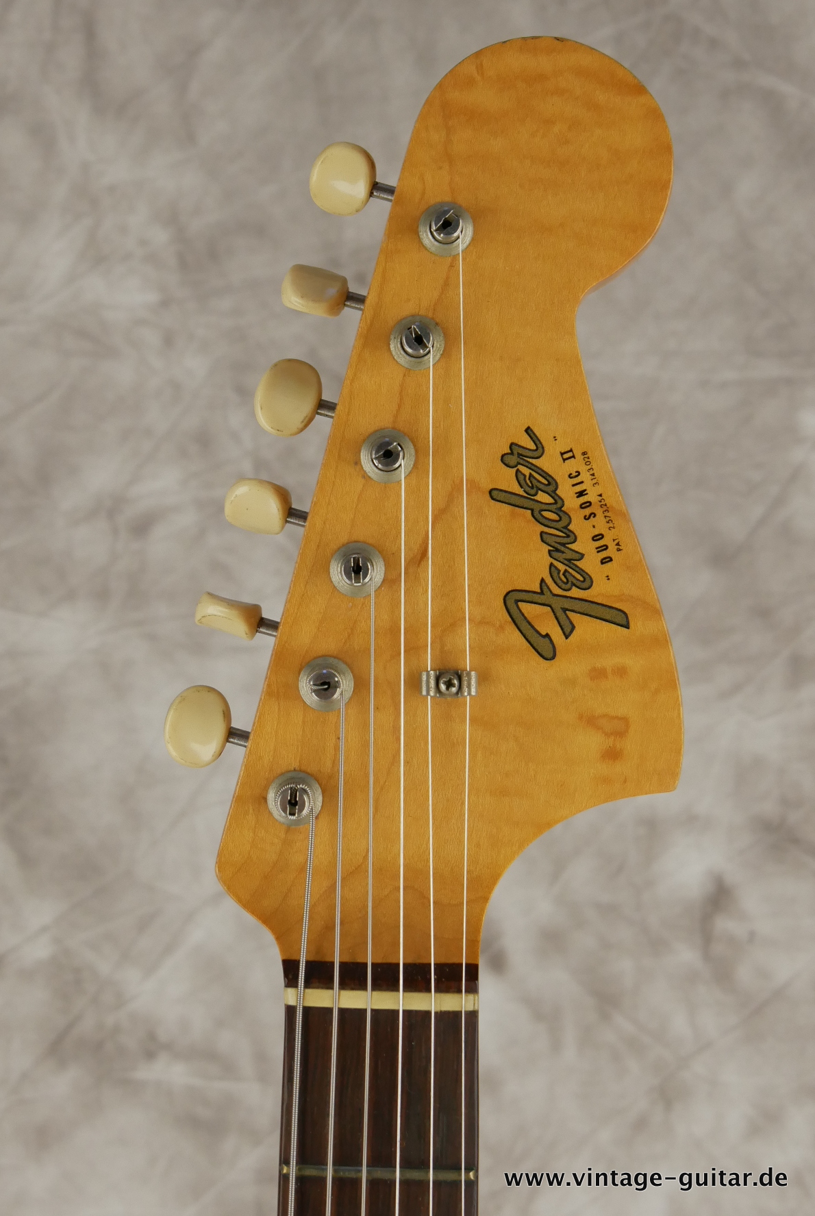 Fender-Duo-Sonic-1964-dakota-red-005.JPG