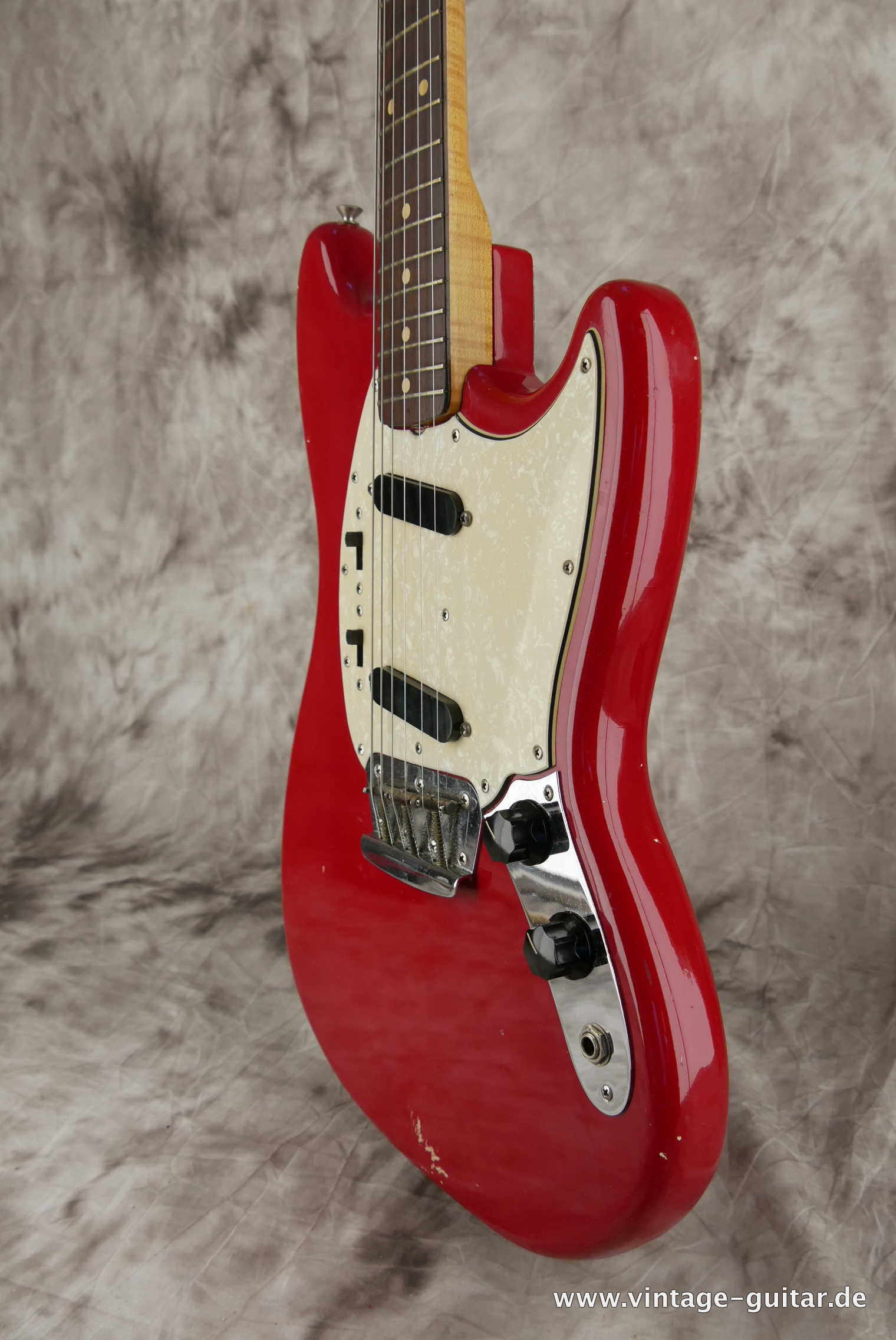 Fender-Duo-Sonic-1964-dakota-red-009.JPG