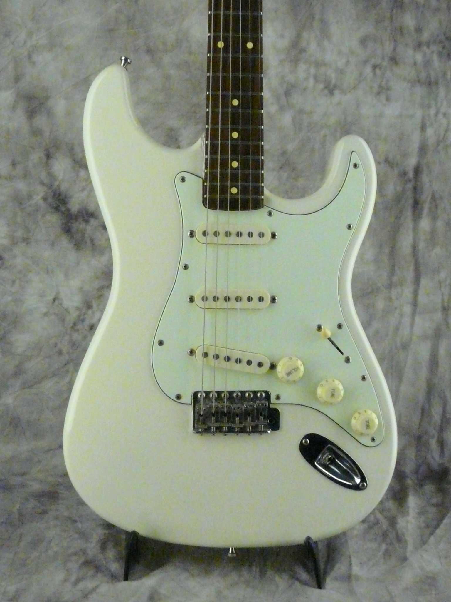 Diego-Stratocaster-1998-olympic-white-002.JPG