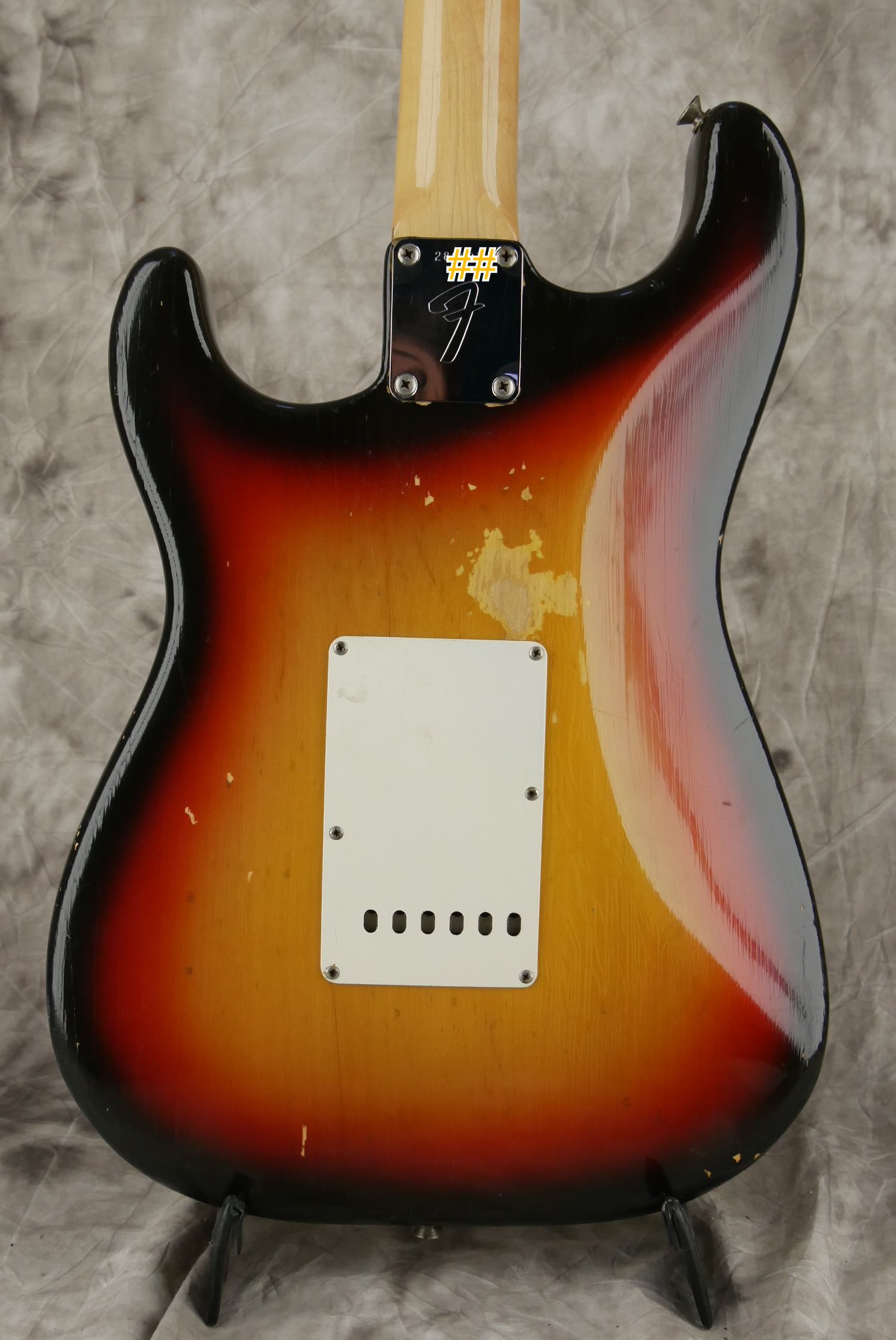 Fender_Stratocaster-1970_sunburst-tremolo-004.JPG