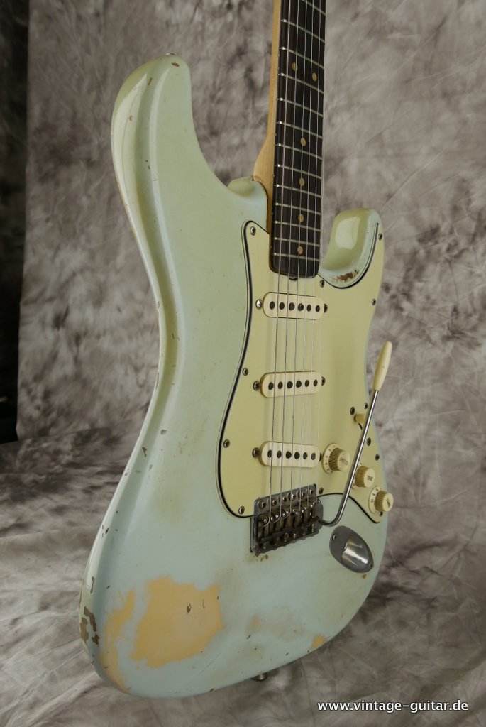 Fender-Stratocaster-1963-Sonic-Blue-005.jpg
