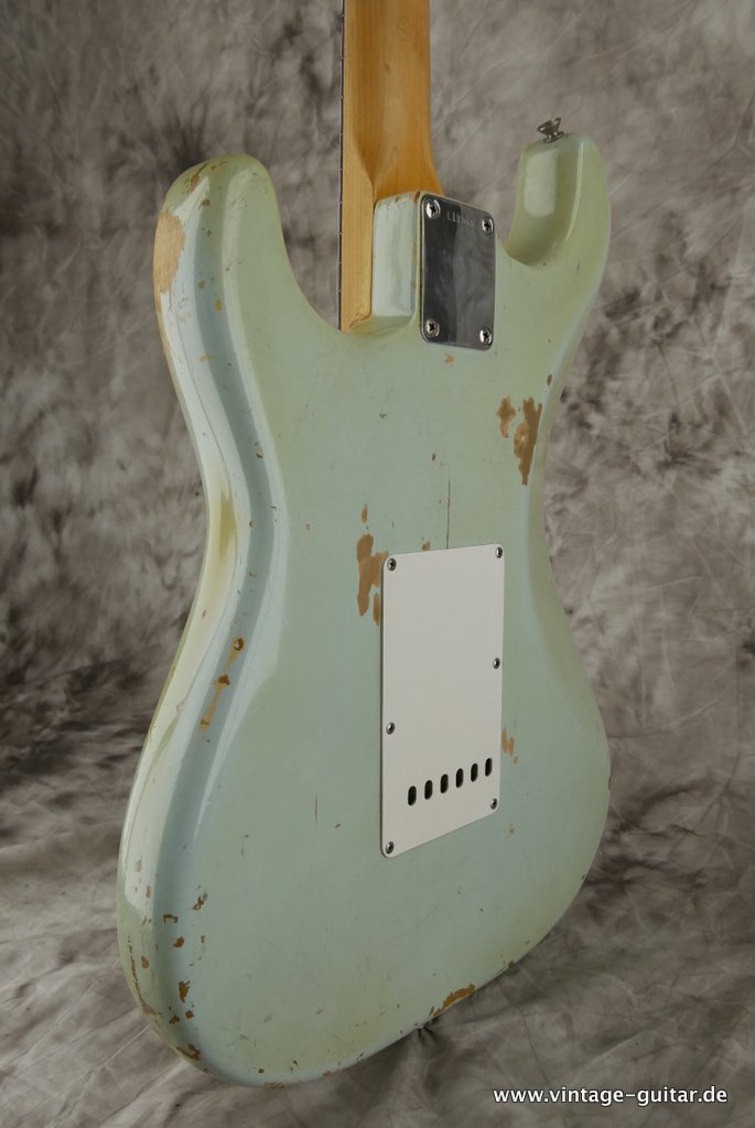 Fender-Stratocaster-1963-Sonic-Blue-007.jpg