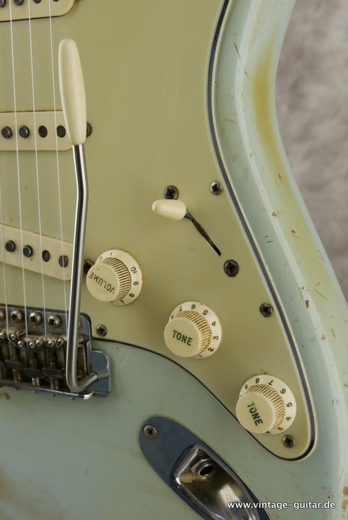 Fender-Stratocaster-1963-Sonic-Blue-017.jpg