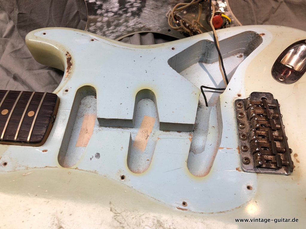 Fender-Stratocaster-1963-Sonic-Blue-022.jpg