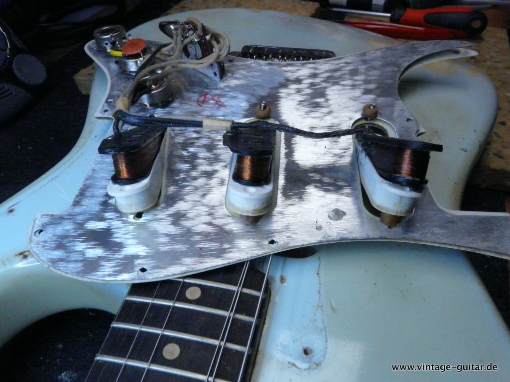 Fender-Stratocaster-1963-Sonic-Blue-030.jpg