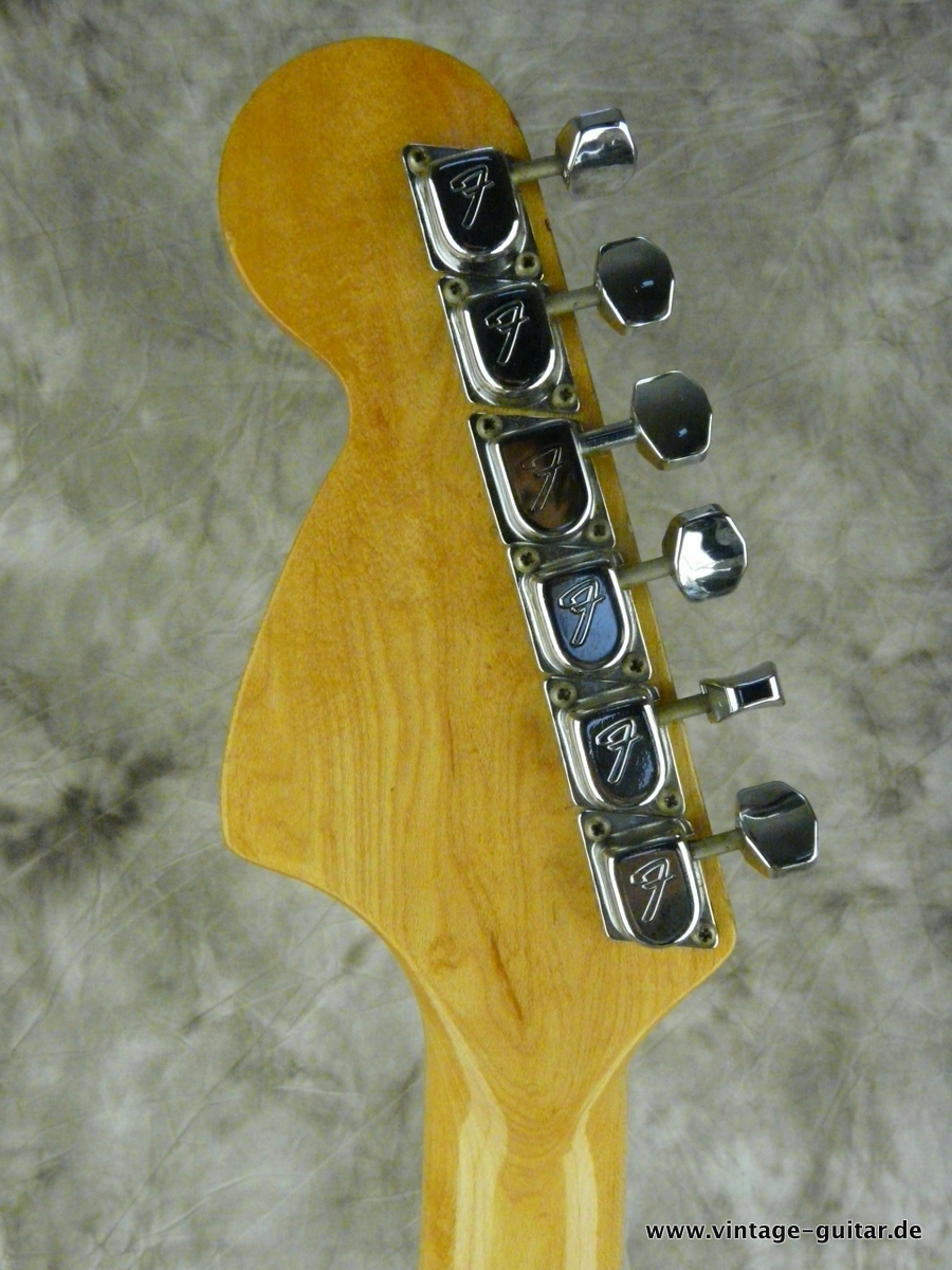Fender-Stratocaster-Natural-black-white-parts-1974-010.JPG