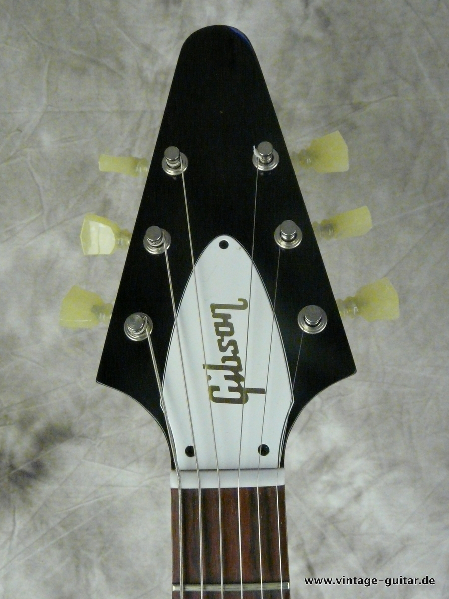 Gibson-Flying-V-67-Reissue-010.JPG