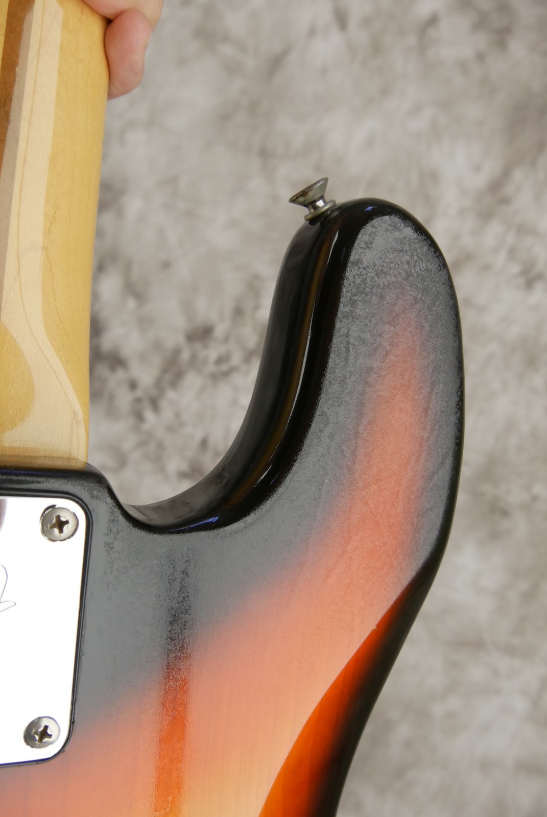 Fender-Precision-Bass-1979-sunburst-012.JPG